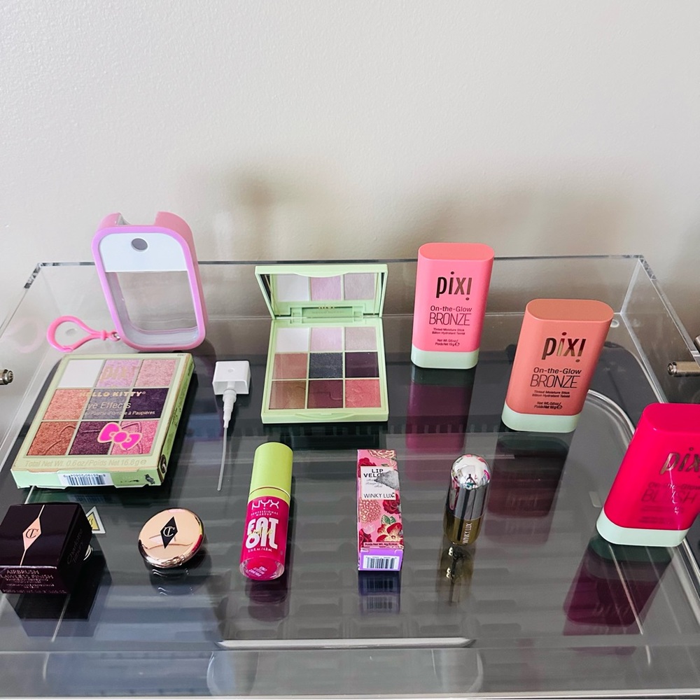 Pixi Beauty Make up bundle - Picture 1 of 10